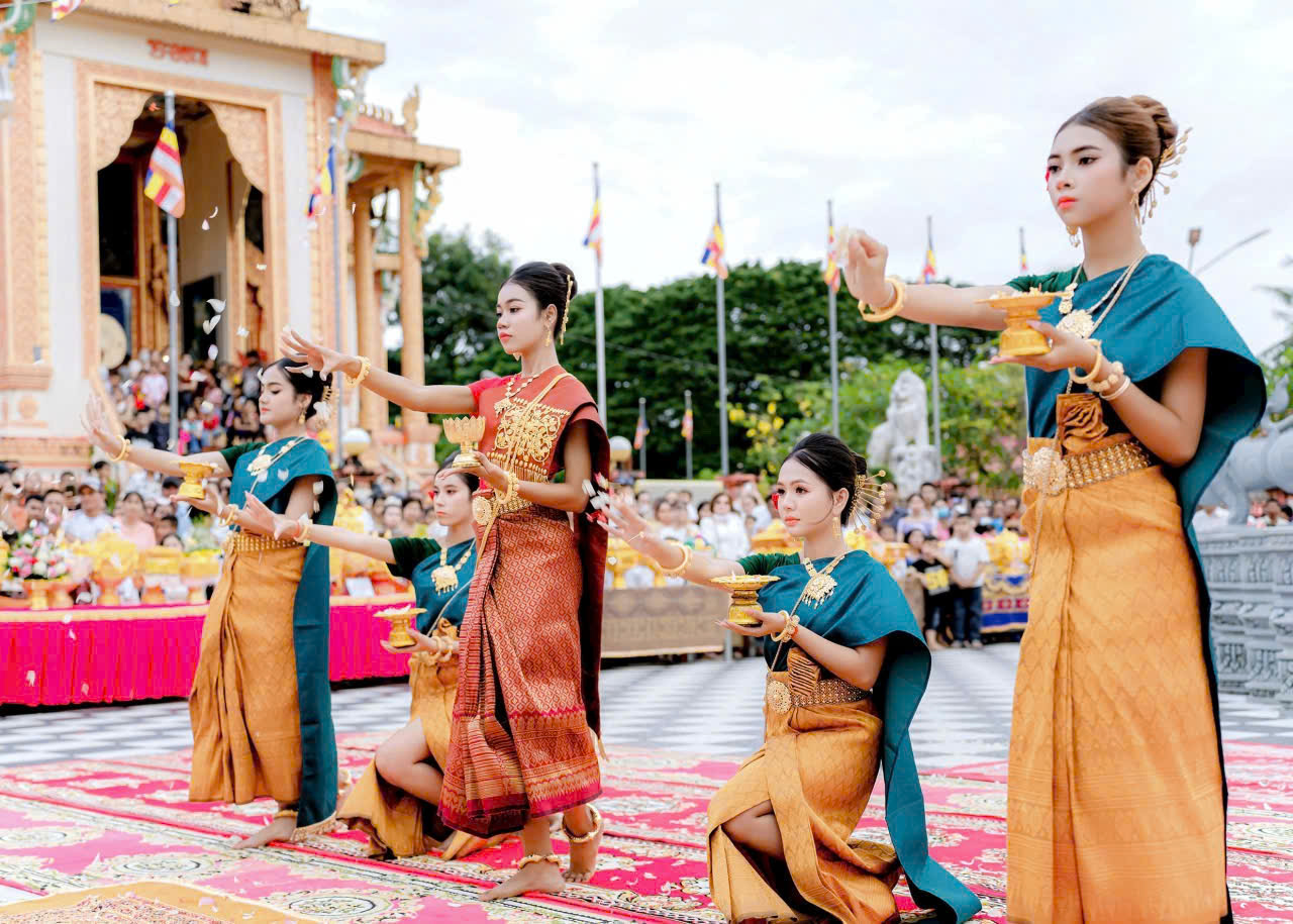 Lễ hội Lôi Protip-Thả đèn nước